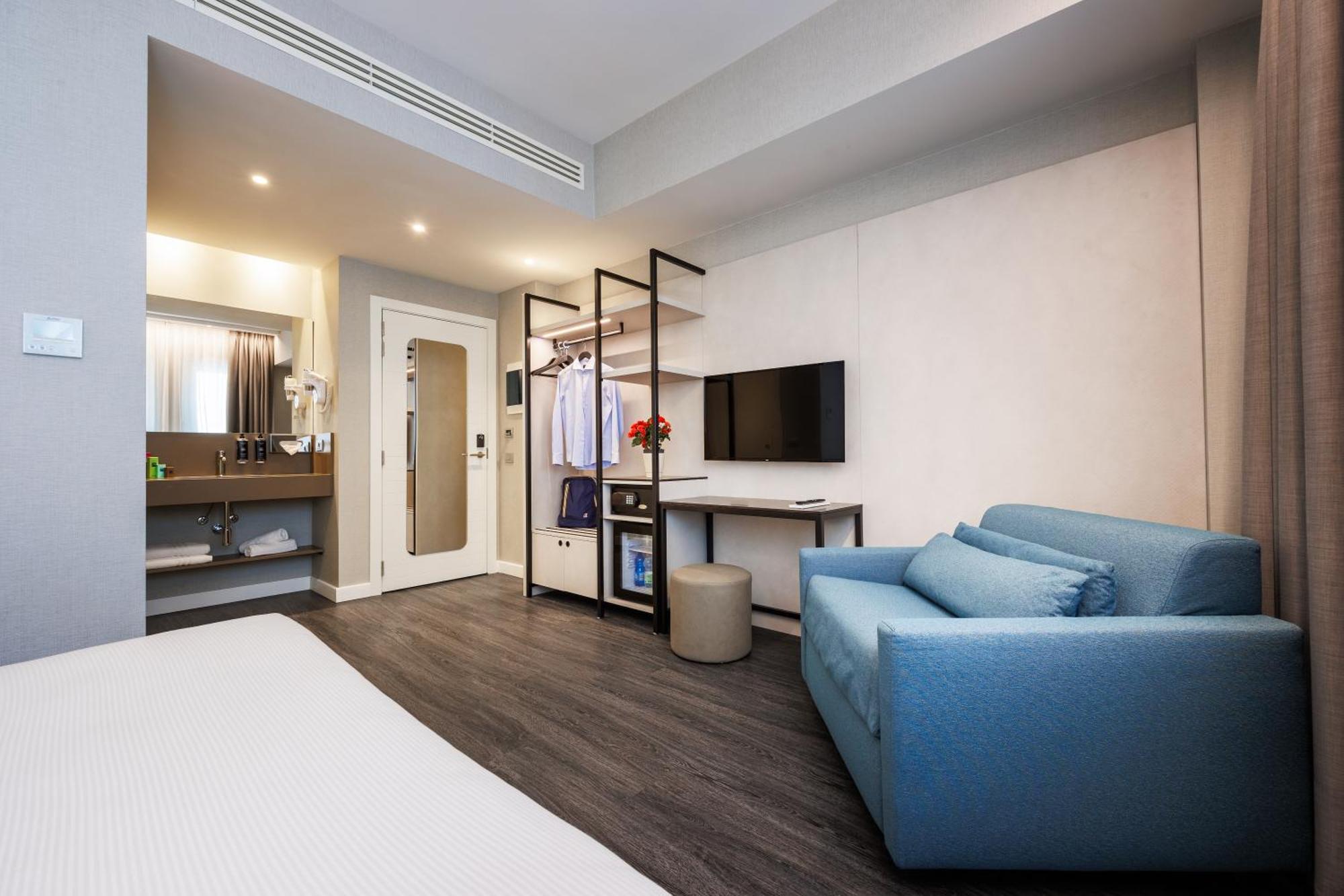 Ih Hotels Milano Centrale Exterior photo