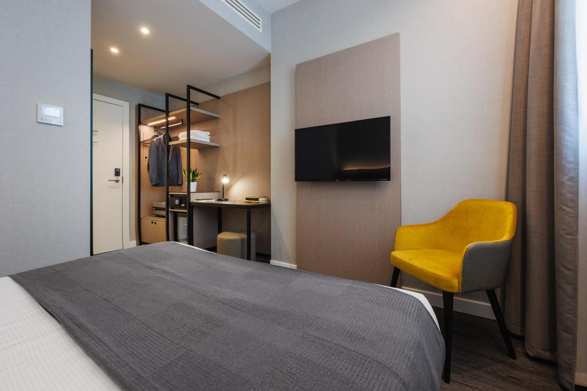Ih Hotels Milano Centrale Exterior photo