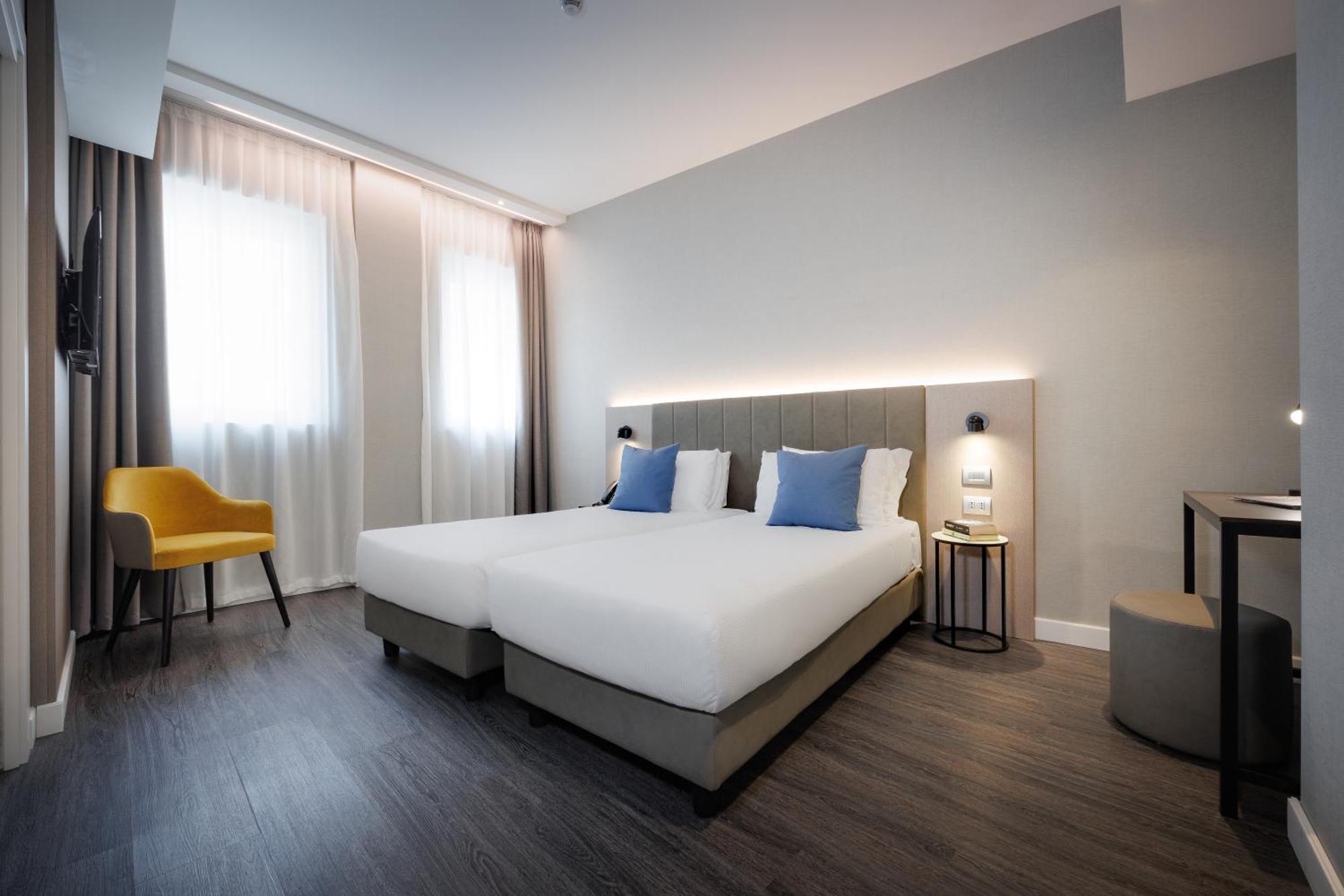 Ih Hotels Milano Centrale Exterior photo