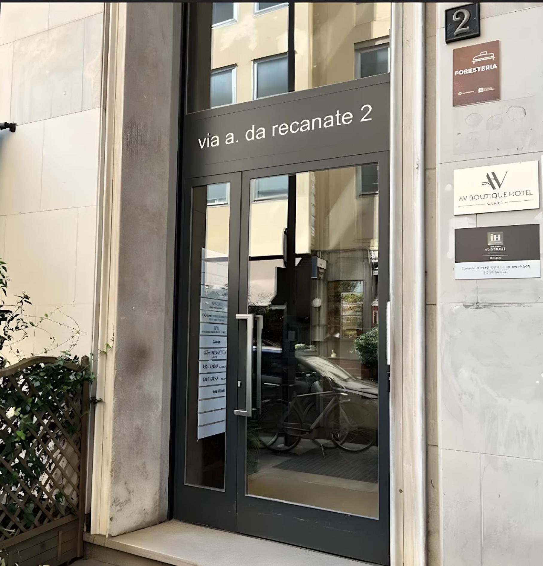 Ih Hotels Milano Centrale Exterior photo
